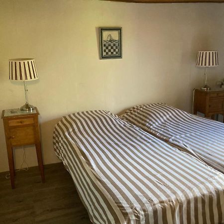 Bed and Breakfast Le Bois Du Four Arfeuilles Екстер'єр фото
