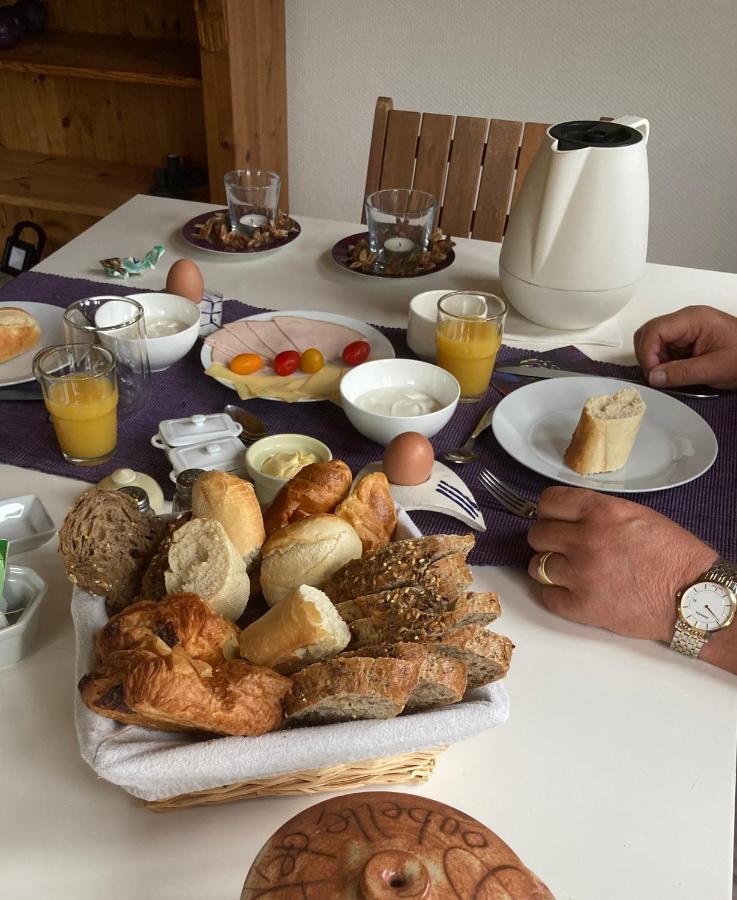 Bed and Breakfast Le Bois Du Four Arfeuilles Екстер'єр фото