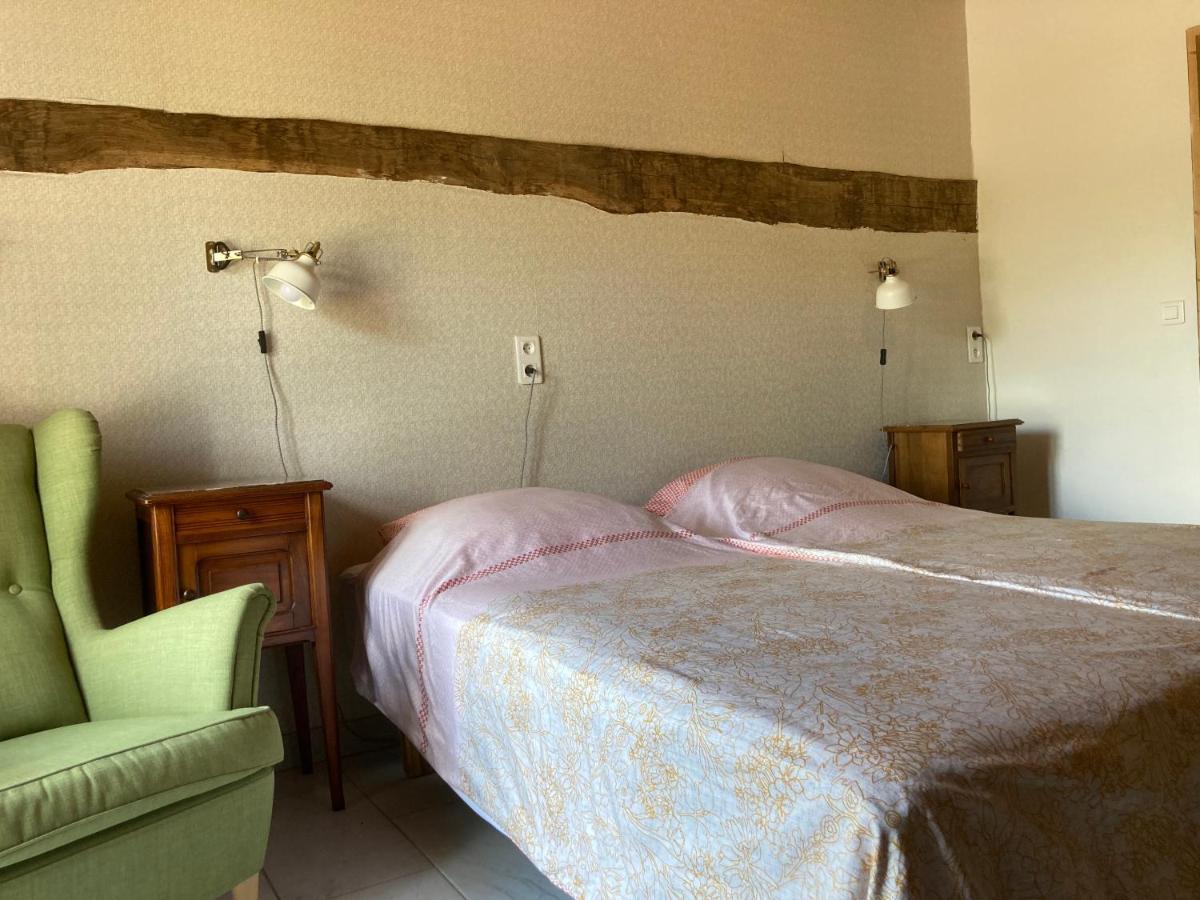 Bed and Breakfast Le Bois Du Four Arfeuilles Екстер'єр фото