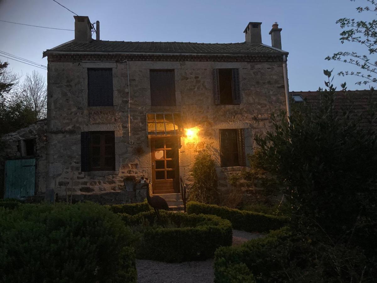 Bed and Breakfast Le Bois Du Four Arfeuilles Екстер'єр фото